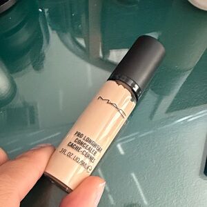 MAC Cosmetics Pro Longwear Concealer - Beige